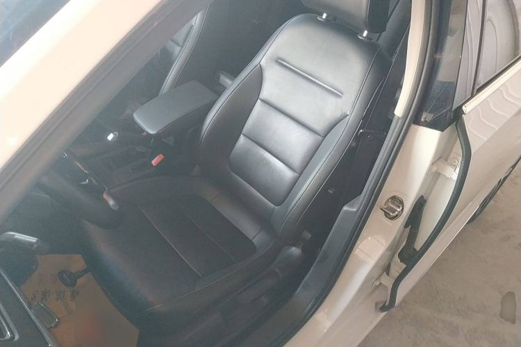 大众 速腾 2017款 1.6L 自动舒适型中控内饰19