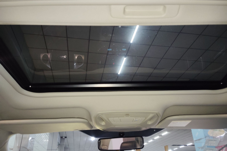 福特 福克斯 2012款 两厢 2.0L 自动豪华运动型局部细节22