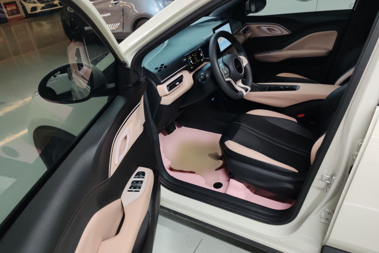 比亚迪 海鸥 2024款 荣耀版 305km 活力版中控内饰7003