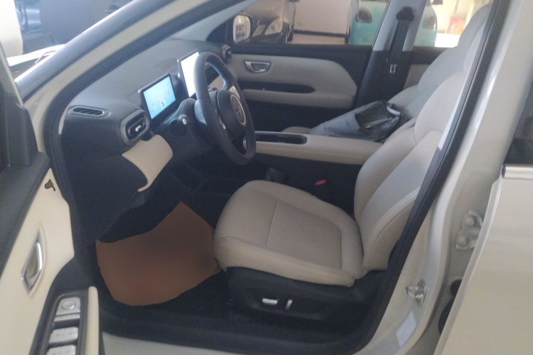 五菱汽车 五菱缤果PLUS 2024款 330km 五座版中控内饰19