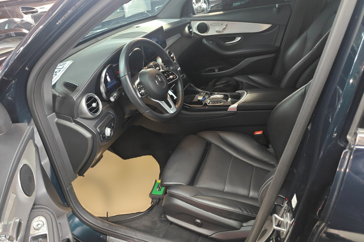 奔驰GLC 2020款 GLC 260 L 4MATIC 动感型局部细节19