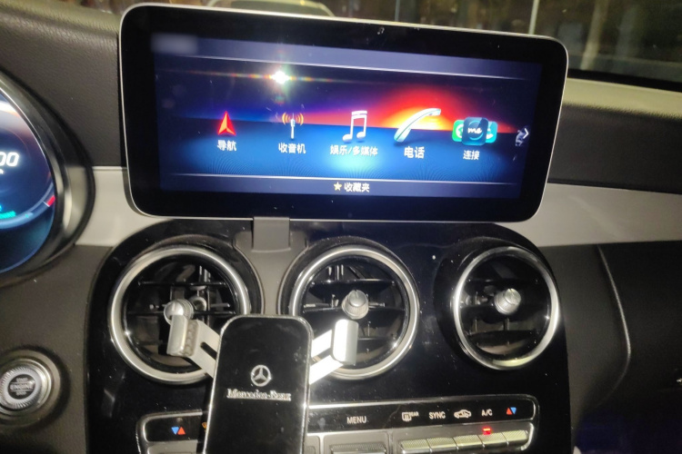 奔驰C级 2020款 C 260 运动版局部细节16