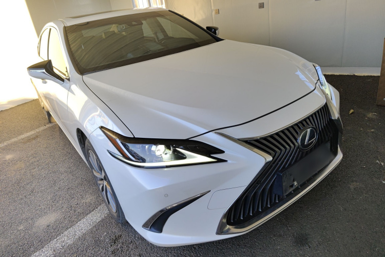 雷克萨斯ES 2020款 200 卓越版车身外观6002