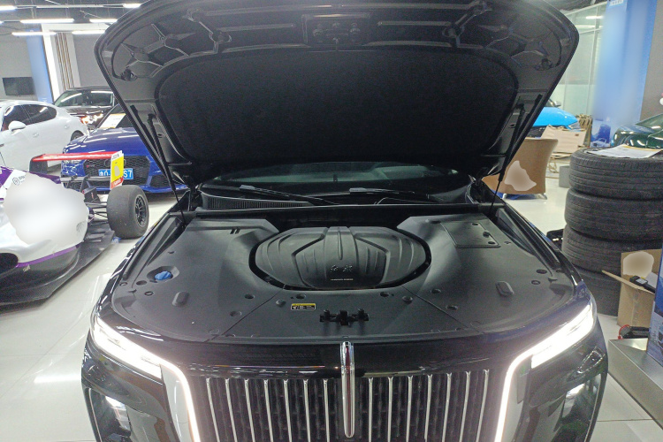 红旗H9 2022款 2.0T 智联旗畅版机舱底盘24