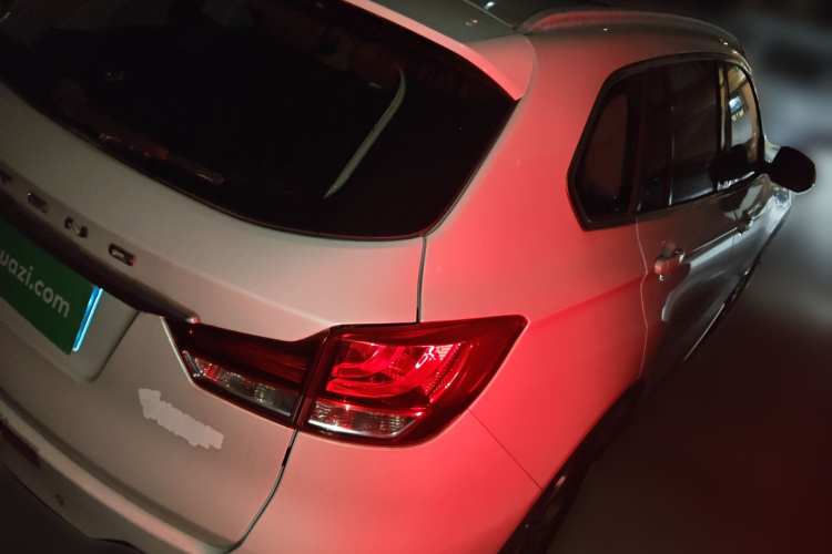 汉腾汽车 汉腾X7 2016款 1.5T 手动尊享型车身外观7