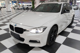 宝马3系 2019款 320i M运动曜夜版