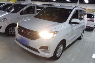 五菱汽车 五菱宏光 2021款 1.5L改款 S舒适型 电动助力LAR