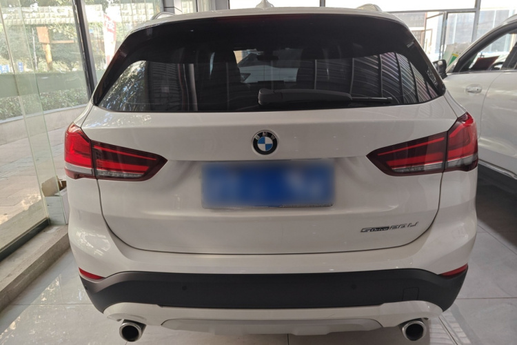 宝马X1 2022款 sDrive20Li 时尚型车身外观6