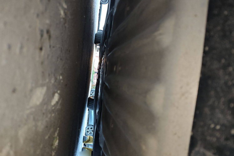 宝马7系 2018款 730Li 领先型 M运动套装局部细节9008