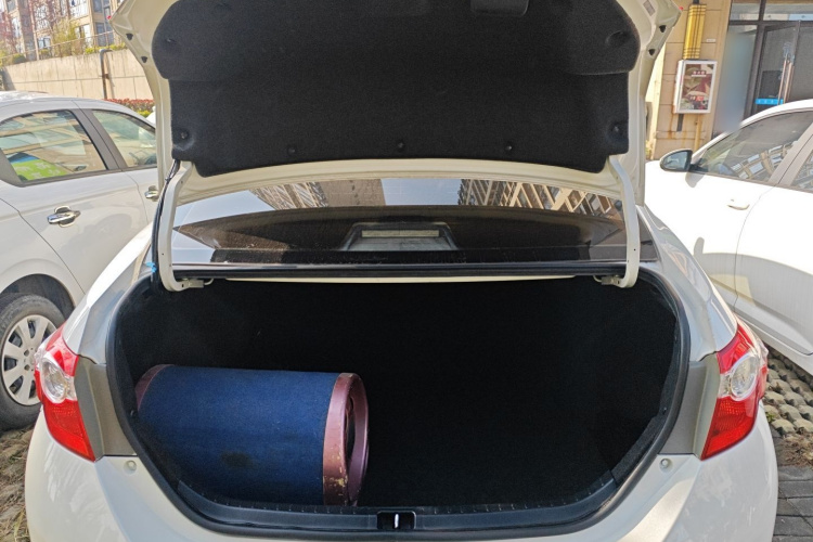 丰田 雷凌 2014款 1.6G CVT精英版局部细节23