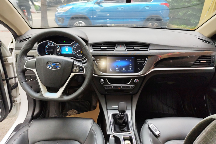 吉利汽车 帝豪 2017款 三厢百万款 1.5L 手动向上版中控内饰12