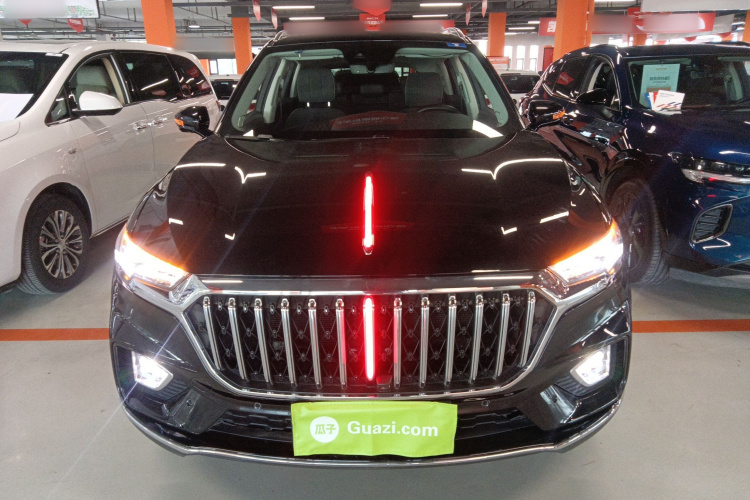 红旗HS5 2022款 改款 2.0T 智联旗享四驱版车身外观2