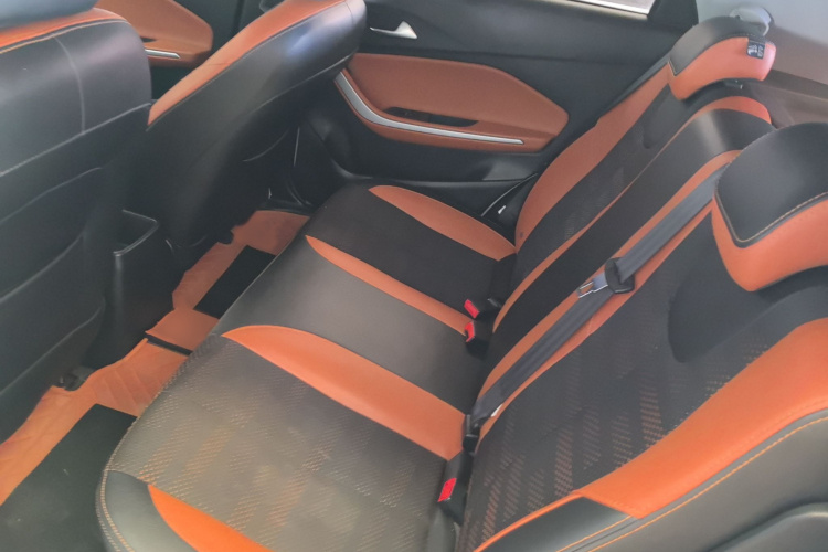 奇瑞 瑞虎3X 2017款 1.5L 自动时尚版中控内饰7001