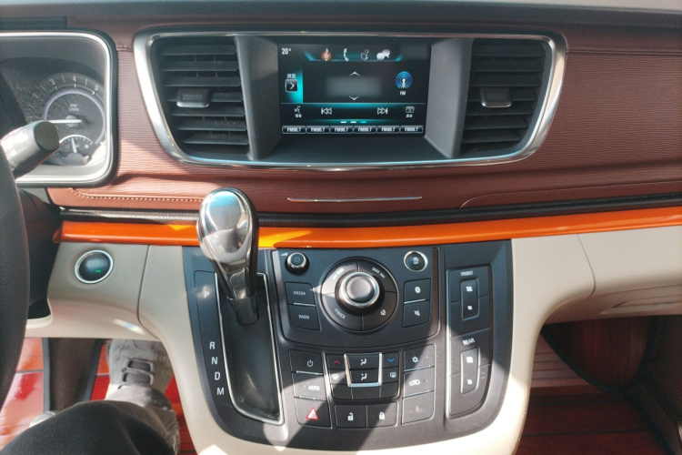 别克GL8 2018款 28T 舒适型 国VI局部细节16