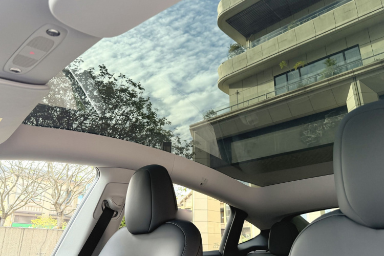 特斯拉 Model Y 2024款 后轮驱动版中控内饰7006