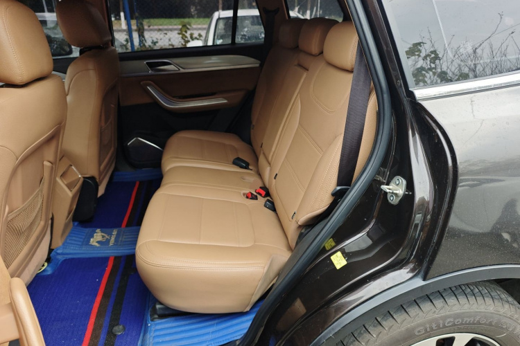 野马汽车 野马T80 2017款 1.5T 手动炫动版中控内饰21