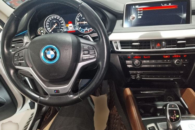 宝马X6 2015款 xDrive35i 领先型中控内饰12