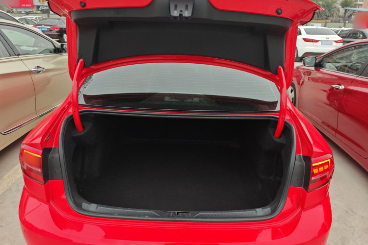 大众 凌渡 2019款 230TSI DSG风尚版 国V机舱底盘23