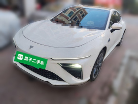 哪吒汽车 哪吒S 2022款 增程版 1160km 后驱小版