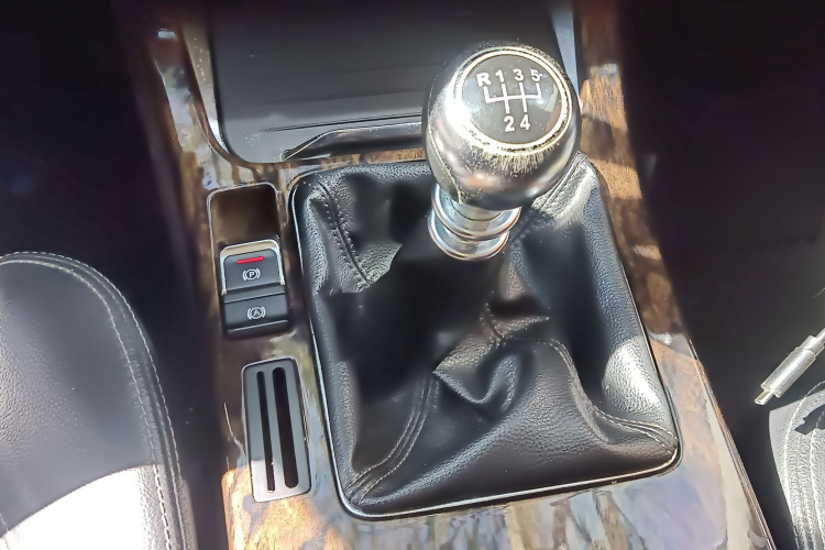 汉腾汽车 汉腾X7 2016款 1.5T 手动尊享型局部细节18