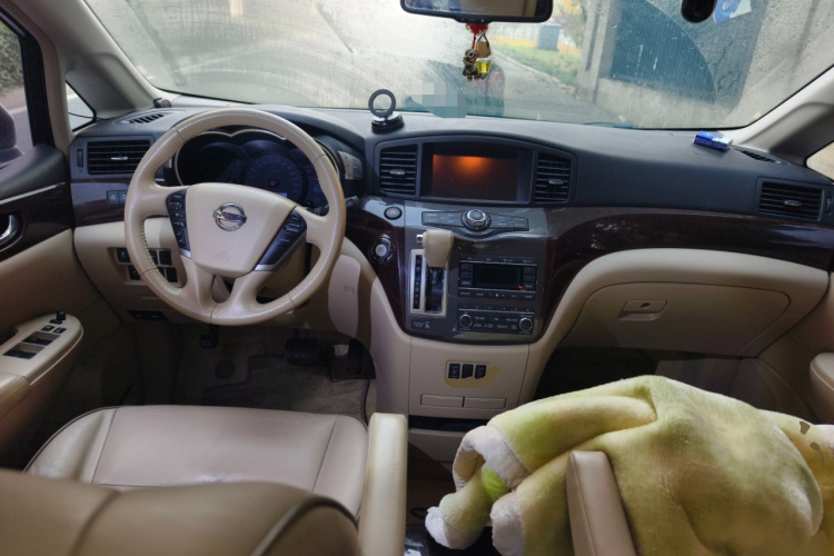 日产 贵士 2015款 3.5L SL中控内饰12