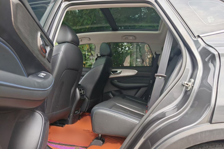 荣威RX5 2023款 PLUS 330TGI 自动领潮智惠版中控内饰7004