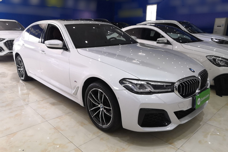 宝马5系 2022款 改款二 525Li M运动套装车身外观3