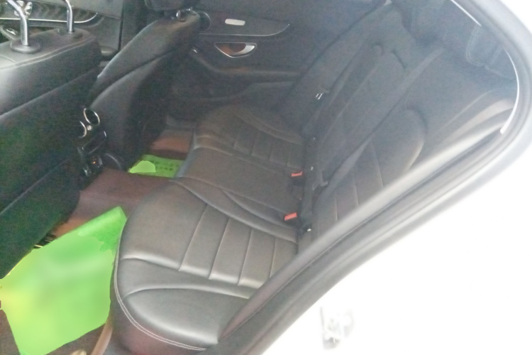 奔驰C级 2020款 C 260 L 运动版中控内饰21