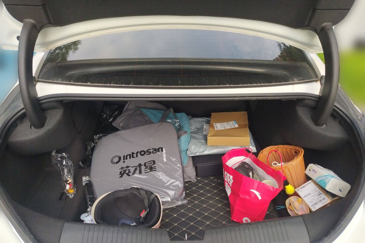 凯迪拉克CT4 2021款 28T 豪华型局部细节23