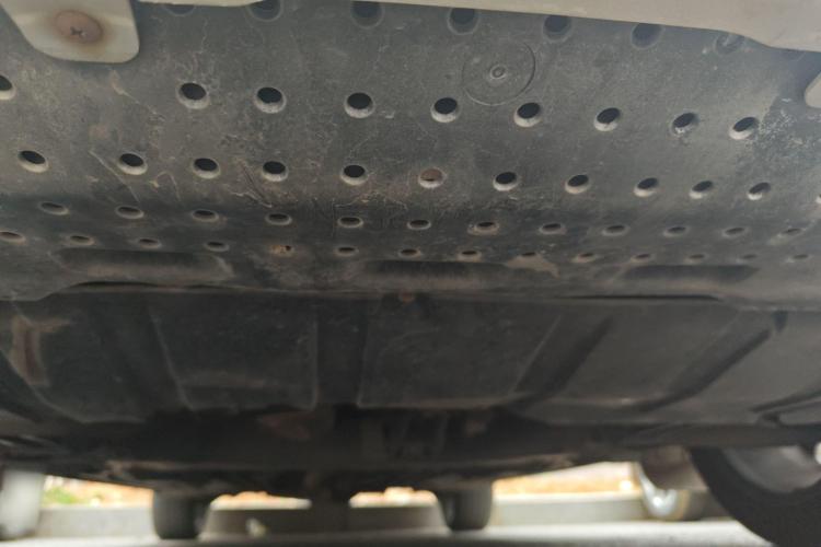 铃木 锋驭 2014款 1.6L CVT四驱尊贵型局部细节9007