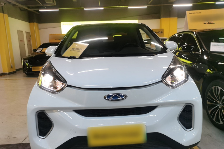 奇瑞 小蚂蚁 2021款 15万蚁粉款 蚁酷版 磷酸铁锂车身外观2