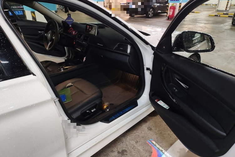 宝马3系 2017款 320Li M运动型局部细节9005