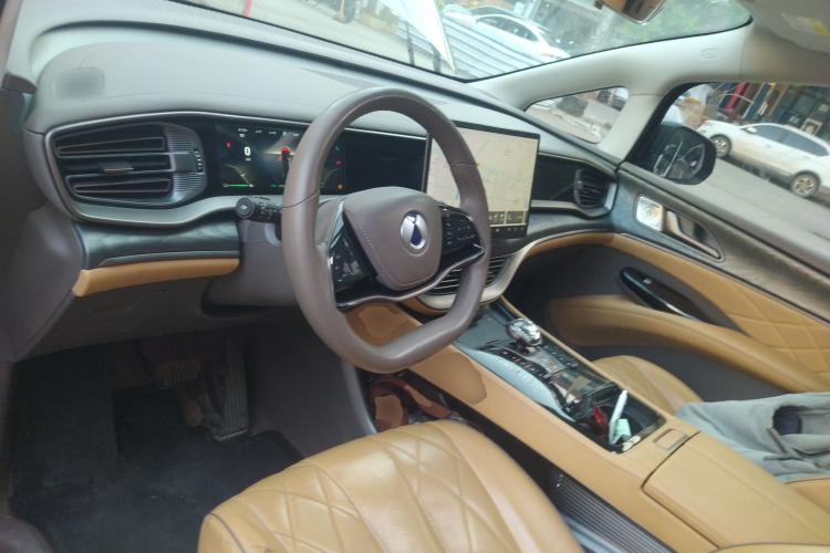 腾势D9 2022款 DM-i 1040 尊贵型中控内饰12