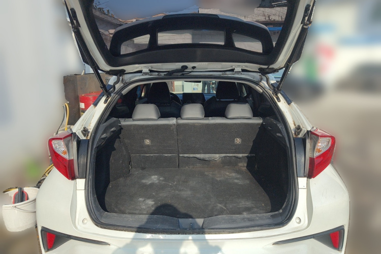 丰田C-HR 2023款 2.0L 领先版中控内饰23