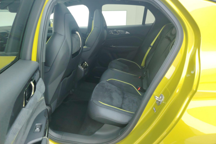 领克03 2019款 03+ 2.0TD 自动驭风版中控内饰21