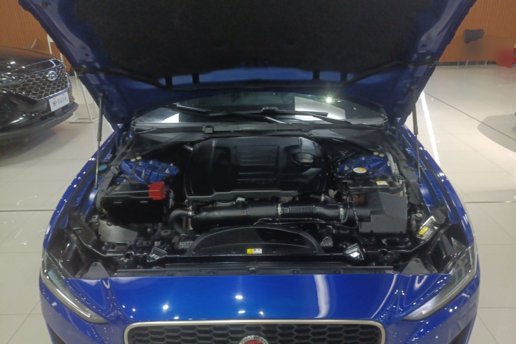 捷豹XEL 2020款 2.0T 200PS R-DYNAMIC 青春运动版局部细节24