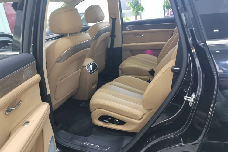 鸿蒙智行 问界M7 2022款 1.5T 四驱豪华版中控内饰21