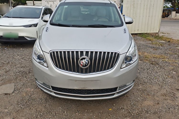 别克GL8 2014款 3.0L GT豪华商务豪雅版车身外观2