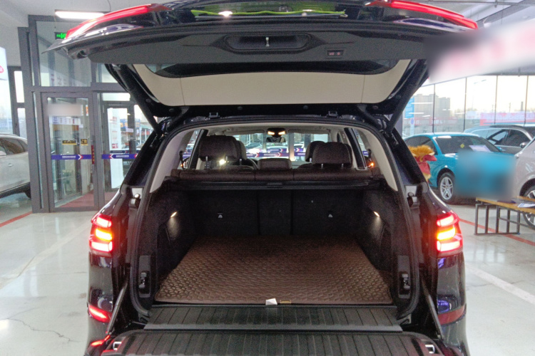 宝马X5 2022款 改款 xDrive 30Li M运动套装机舱底盘23