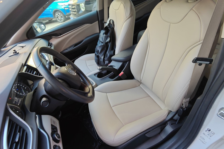 别克 英朗 2019款 15T 双离合进取型 国VI中控内饰19