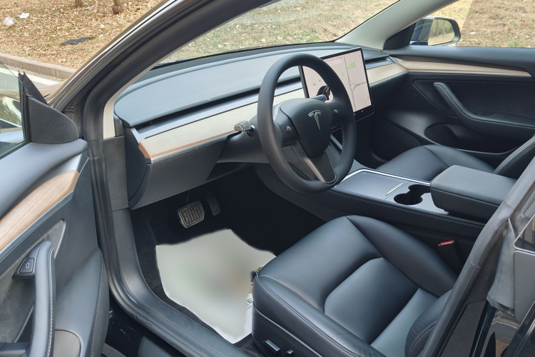 特斯拉 Model 3 2021款 改款 标准续航后驱升级版 3D1中控内饰7001