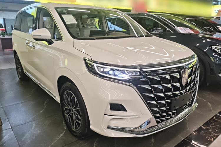 荣威iMAX8新能源 2025款 1.5T DMH 陆尊至享版车身外观3