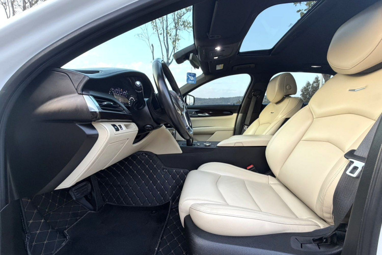 凯迪拉克CT6 2019款 28T 时尚型中控内饰7001