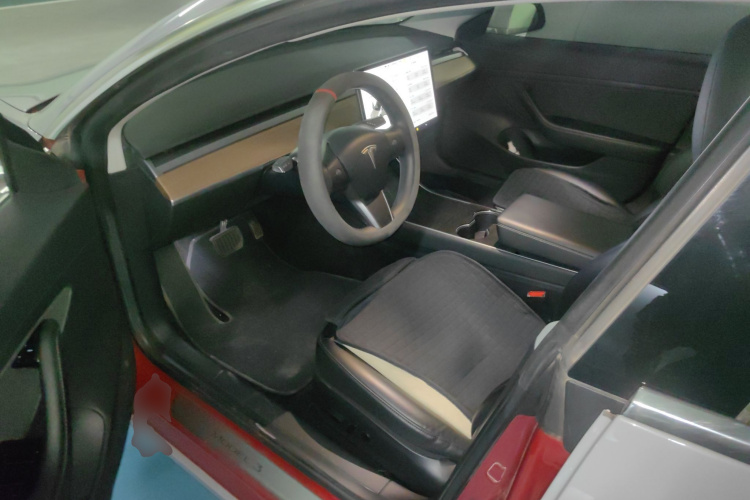 特斯拉 Model 3 2020款 改款 长续航后轮驱动版中控内饰20