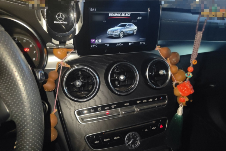 奔驰C级 2018款 C 200 L 运动版局部细节16