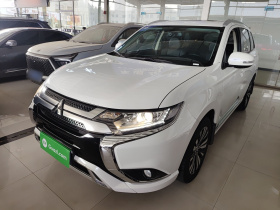 三菱 欧蓝德 2021款 2.0L 两驱畅享版 7座