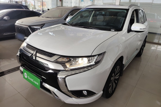 三菱 欧蓝德 2021款 2.0L 两驱畅享版 7座