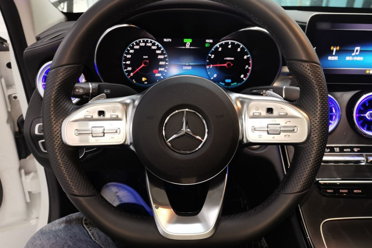 奔驰C级 2020款 C 260 L 运动版中控内饰13