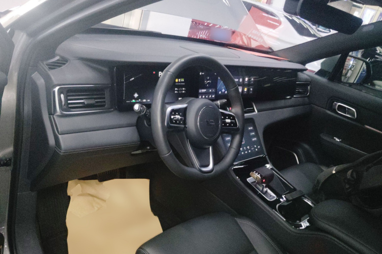 理想汽车 理想ONE 2021款 增程6座版中控内饰7002