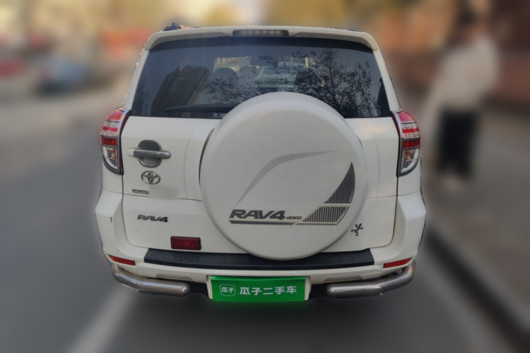 丰田 RAV4荣放 2010款 2.0L 自动豪华升级版车身外观6004